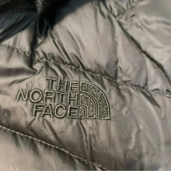 The  North Face down puffer 600 hooded jacket - Picture 4 of 12